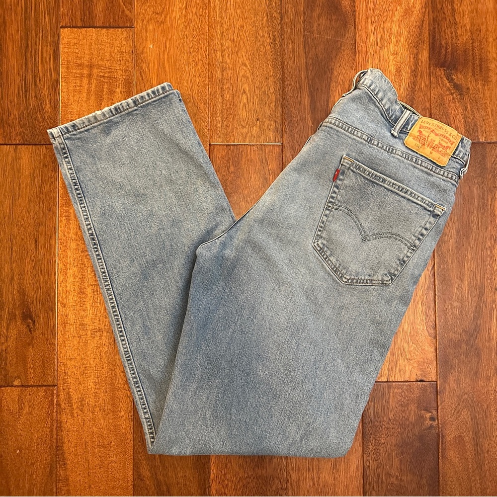 Levi’s 550 Mens Relaxed Fit Jeans. Size 40x36.